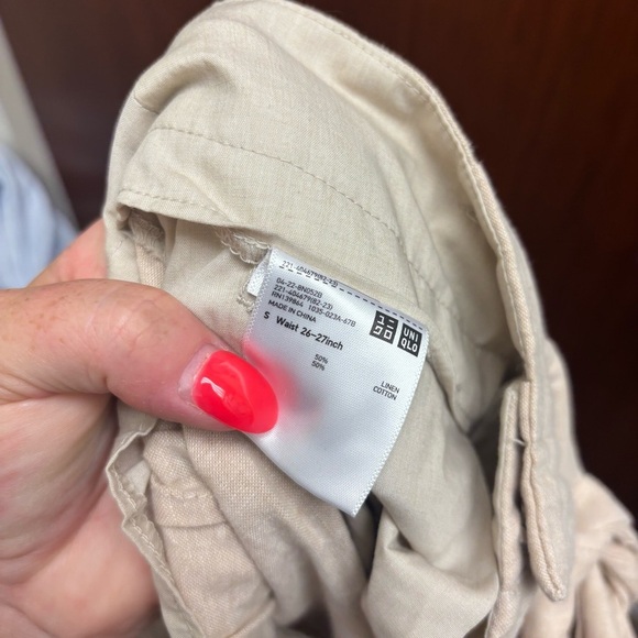 Uniqlo Belted Wide Leg Pants - Picture 9 of 9